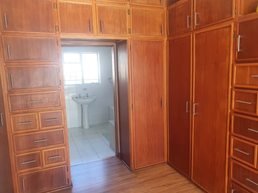To Let 6 Bedroom Property for Rent in Jan Cillierspark Free State